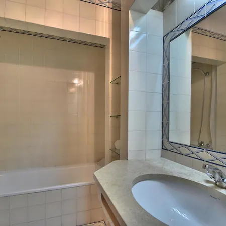 Bellavista Avenida By Beguest Hotel apartamentowy