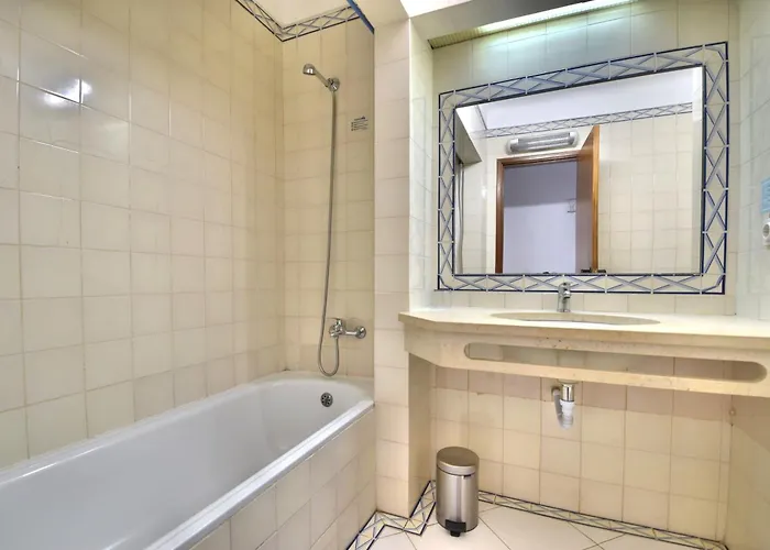 Bellavista Avenida By Beguest Aparthotel