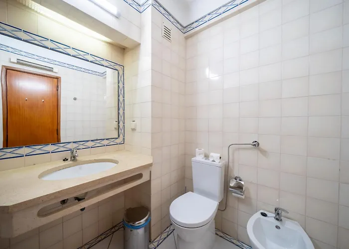 Bellavista Avenida By Beguest Aparthotel