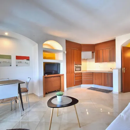 Apart Otel Bellavista Avenida By Beguest 3*