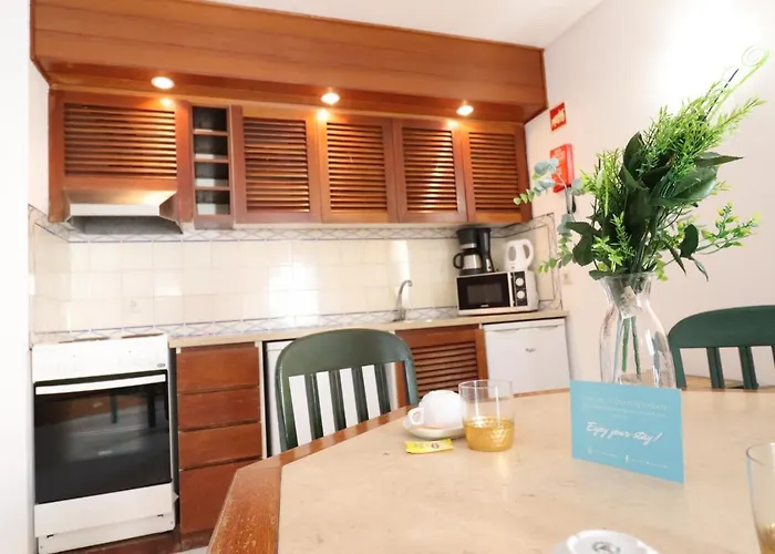 Bellavista Avenida By Beguest Aparthotel