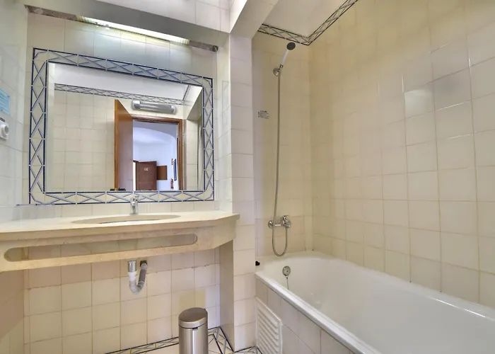 Aparthotel Bellavista Avenida By Beguest 3*