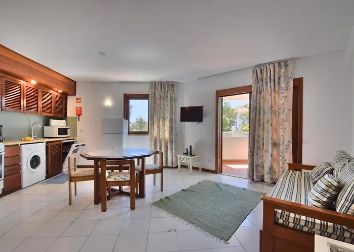 Bellavista Avenida By Beguest Aparthotel 3*