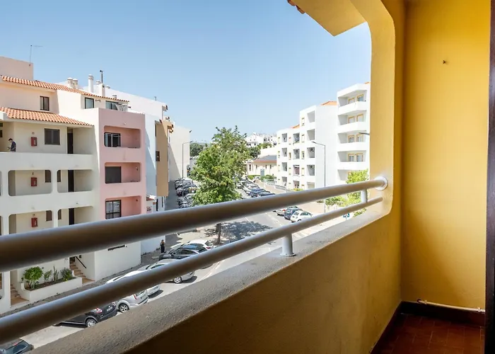 Aparthotel Bellavista Avenida By Beguest 3*