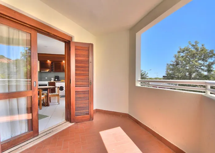 Apartahotel Bellavista Avenida By Beguest Albufeira